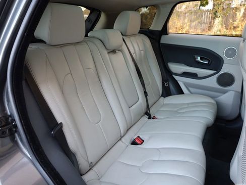 Used 2015 Land Rover Range Rover Evoque Pure Plus image 21