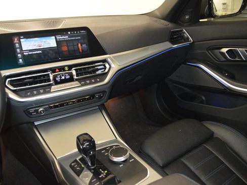 Used 2021 BMW M340i xDrive w/ Premium Package image 25