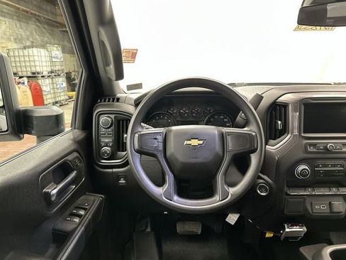 Used 2024 Chevrolet Silverado 3500 W/T image 14