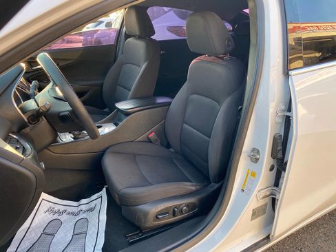 Used 2019 Chevrolet Malibu LT image 19