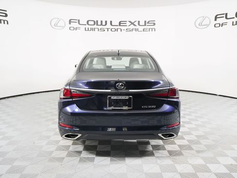 New 2025 Lexus ES 350 w/ Premium Package image 6