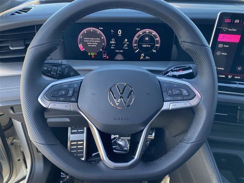 New 2026 Volkswagen Tiguan SE R-Line image 18