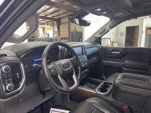 Used 2020 GMC Sierra 1500 Denali w/ Denali Ultimate Package AWD/4WD image 8