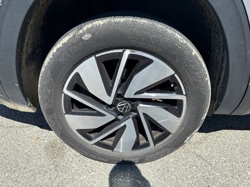 Used 2024 Volkswagen Atlas SE AWD/4WD image 10