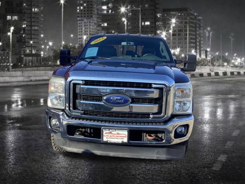 Used 2013 Ford F250 Lariat w/ Lariat Interior Pkg image 4