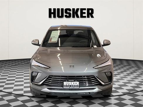 Used 2025 Buick Envista Preferred image 3