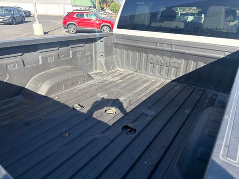 Used 2025 GMC Sierra 2500 SLE w/ SLE Value Package; AWD/4WD image 13
