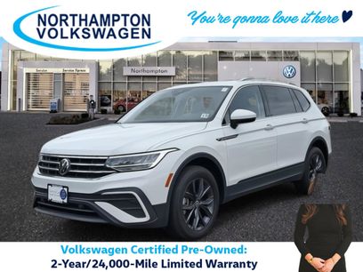 Used 2022 Volkswagen Tiguan SE w/ Panoramic Sunroof Package