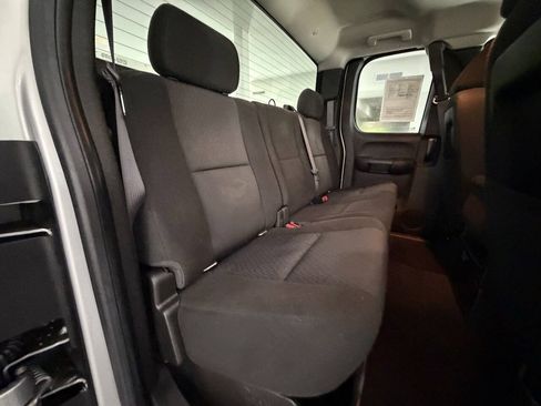Used 2012 Chevrolet Silverado 2500 LT w/ Snow Plow Prep Package AWD/4WD image 15