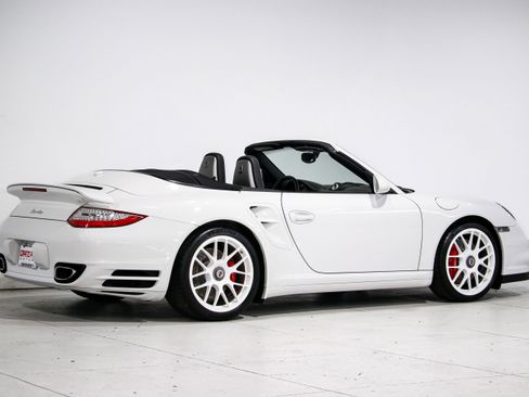 Used 2011 Porsche 911 Turbo image 3