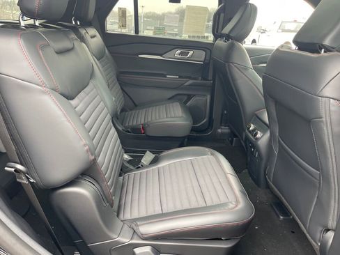 New 2026 Ford Explorer ST-Line w/ ST-Line Street Pack image 16