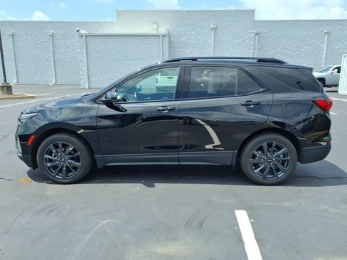 Used 2022 Chevrolet Equinox RS w/ LPO, Floor Liner Package AWD/4WD image 4