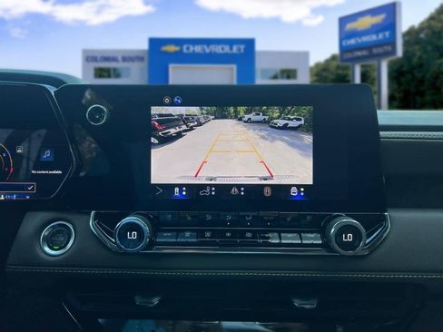 Certified 2025 Chevrolet Colorado ZR2 w/ Midnight Edition AWD/4WD image 27