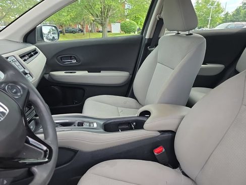 Certified 2022 Honda HR-V LX image 22