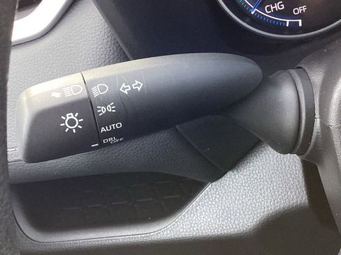 Used 2025 Toyota RAV4 XLE image 23