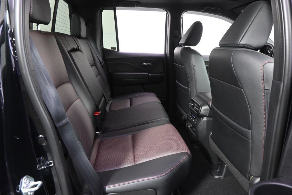 Used 2026 Honda Ridgeline Black Edition image 18