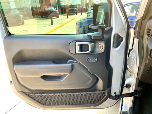 Used 2024 Jeep Wrangler Unlimited Sport AWD/4WD image 11