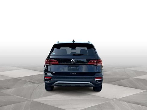 Certified 2024 Volkswagen Taos SE FWD image 7
