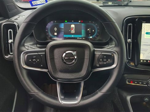 Certified 2025 Volvo XC40 B5 Plus image 12