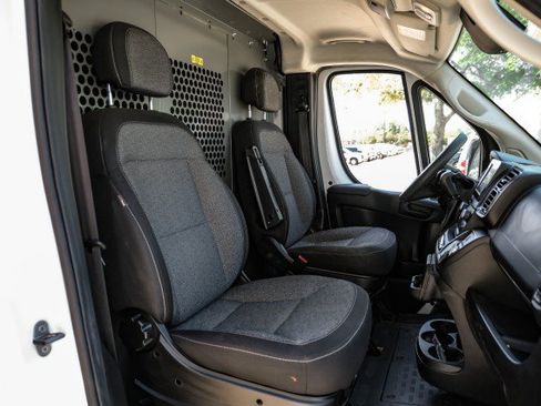 Used 2024 RAM ProMaster 2500 FWD image 27