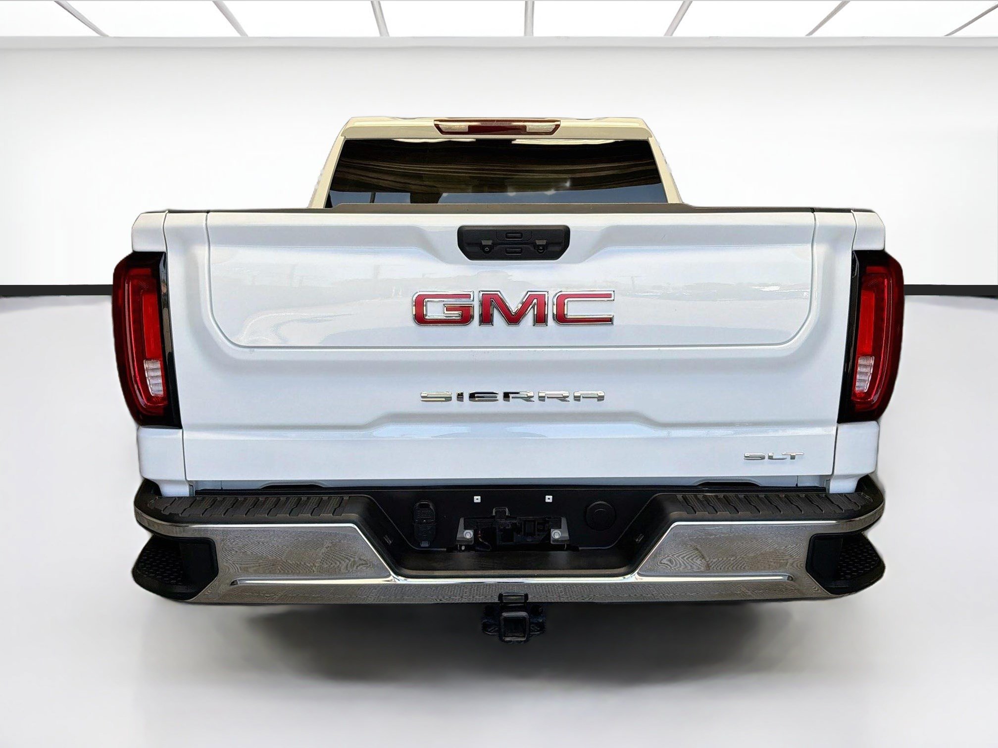 Used 2025 GMC Sierra 1500 SLT RWD image 5