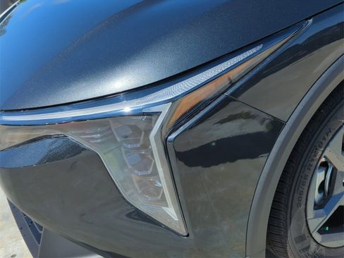 New 2025 Kia K4 LXS image 10