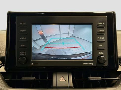 Certified 2022 Toyota RAV4 LE AWD/4WD image 11