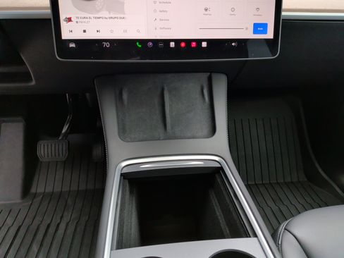 Used 2024 Tesla Model Y Long Range image 29