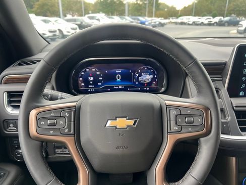 Used 2024 Chevrolet Tahoe High Country w/ Premium Package image 15