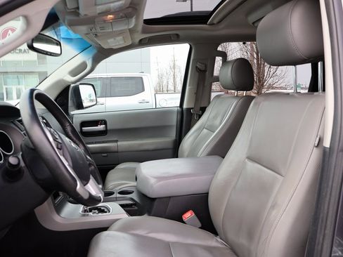 Used 2014 Toyota Sequoia Limited image 20