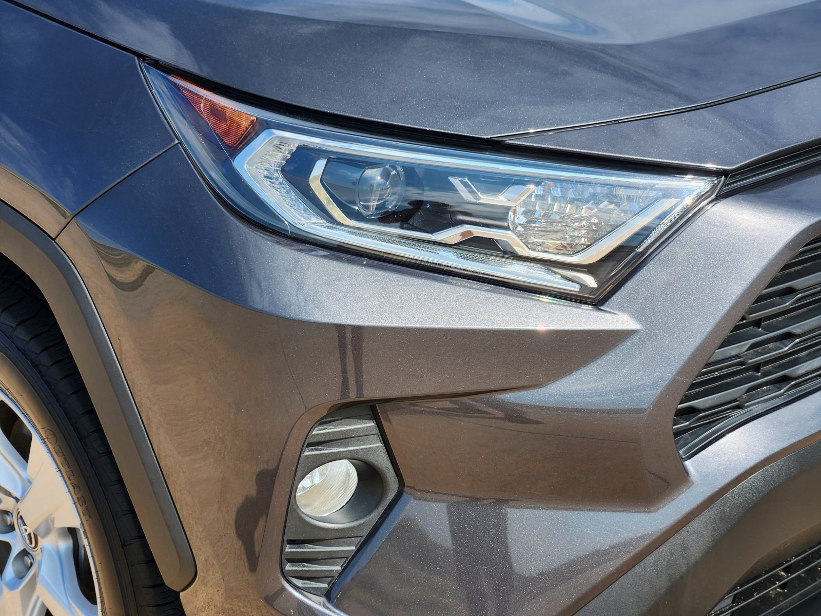 Used 2020 Toyota RAV4 XLE AWD/4WD image 11
