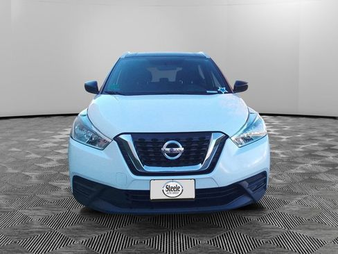 Used 2019 Nissan Kicks SV image 8