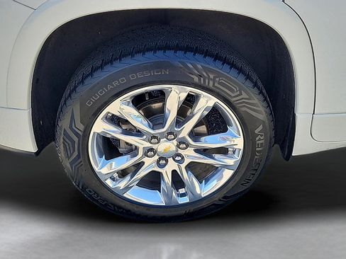 Used 2019 Chevrolet Traverse High Country AWD/4WD image 9