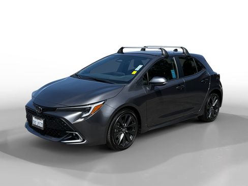 Used 2025 Toyota Corolla XSE FWD image 1