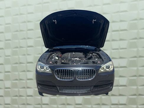 Used 2014 BMW 740i image 40