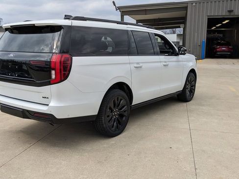 Certified 2025 Ford Expedition Max Platinum w/ Stealth Appearance Package image 3