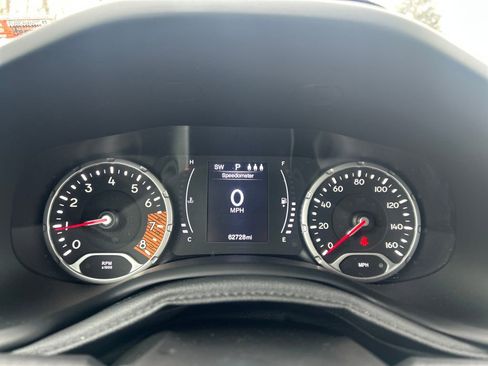 Used 2019 Jeep Renegade Altitude w/ Quick Order Package 2XM image 16