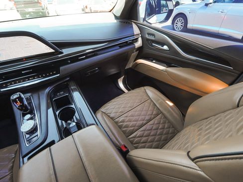 Used 2021 Cadillac Escalade Sport w/ Driver Assist Tech Package AWD/4WD image 48
