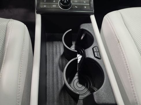Used 2024 Hyundai Kona Limited AWD/4WD image 25