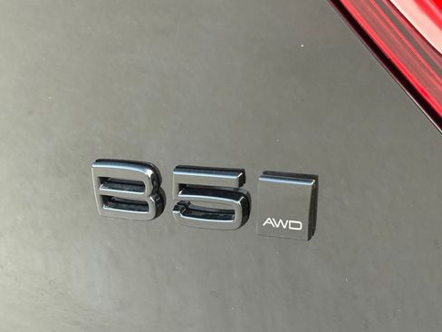 New 2026 Volvo XC40 B5 Ultra w/ Protection Package Premier AWD/4WD image 8