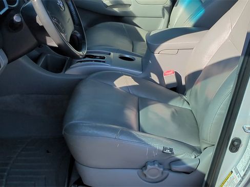 Used 2008 Toyota Tacoma PreRunner image 10