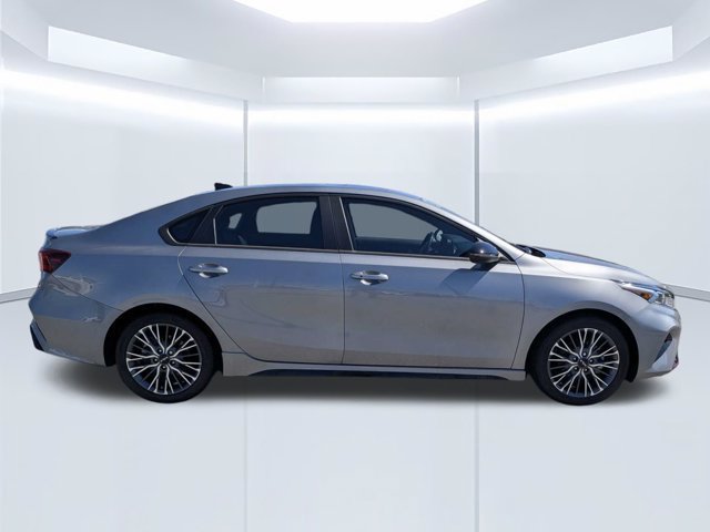 Used 2024 Kia Forte GT-Line w/ GT-Line Premium Package FWD image 3