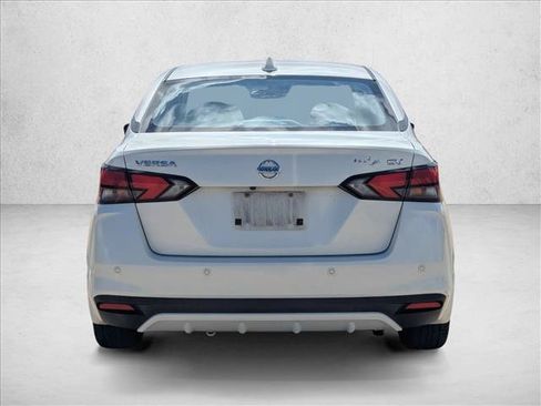 Used 2020 Nissan Versa SV FWD image 6