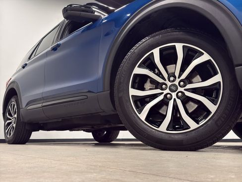 Certified 2023 Ford Explorer ST image 2