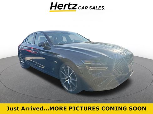Used 2025 Genesis G70 2.5T image 1
