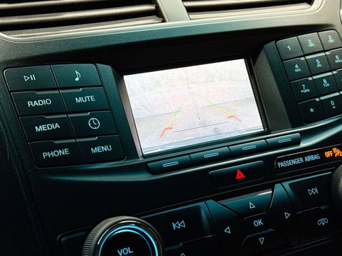 Used 2019 Ford Explorer Base w/ Class III Trailer Tow Package image 15