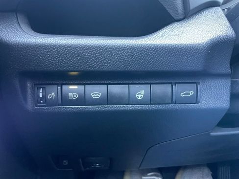 Used 2023 Toyota RAV4 XLE Premium AWD/4WD image 39