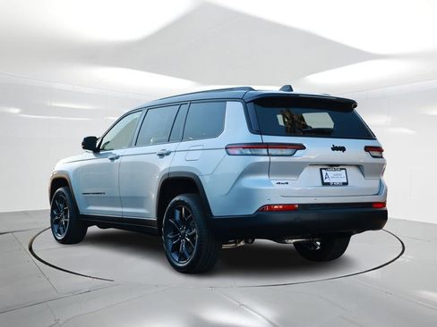 New 2025 Jeep Grand Cherokee L Limited image 2