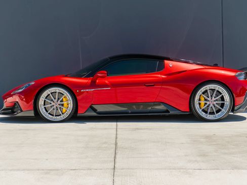 Used 2022 Maserati MC20 Coupe RWD image 2