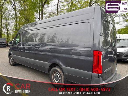 Used 2023 Mercedes-Benz Sprinter 2500 image 4